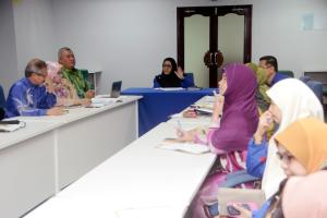 Sesi Pembentangan Status Program Transformasi Keusahawanan PKNP