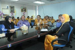 Taklimat LEAN Kepada Lembaga Pelabuhan Kuantan 2.2.2012